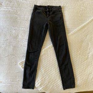 Lightly worn skinny jeans, brand is Vervet. From local boutique